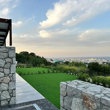 Aelios Petra Sea View 2 דירה *