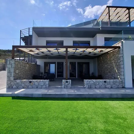 Aelios Petra Sea View 2 דירה *