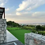 Aelios Petra Sea View 2 شقة *