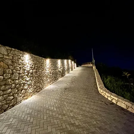 Aelios Petra Sea View 2 *