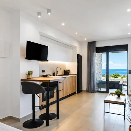Aelios Petra Sea View 2 *